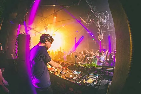 EDM